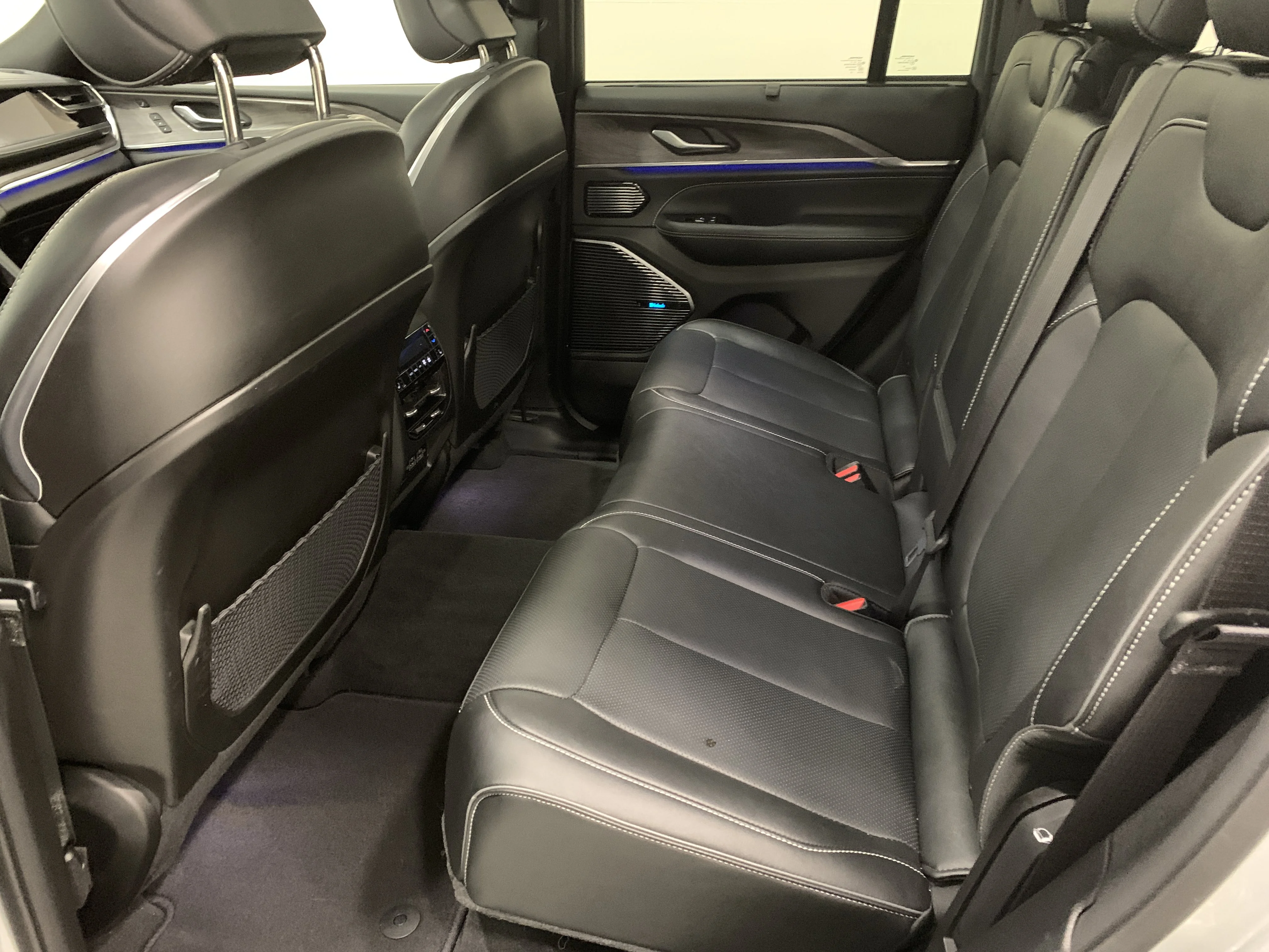 New 2023 Silver Zynith Jeep Overland image 12