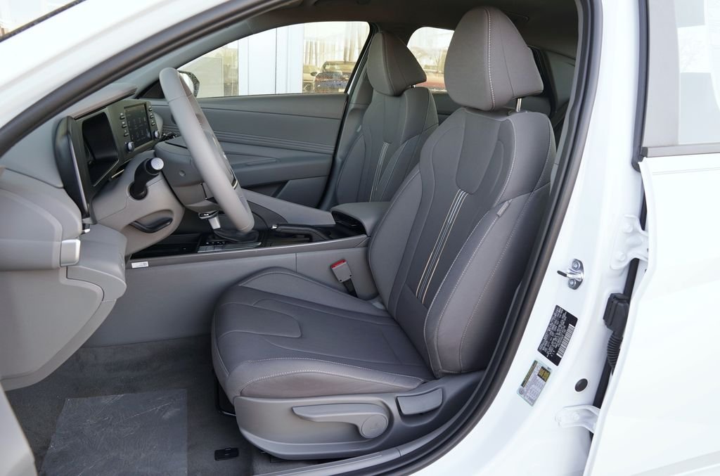 New 2026 Serenity White Hyundai SEL Sport image 27