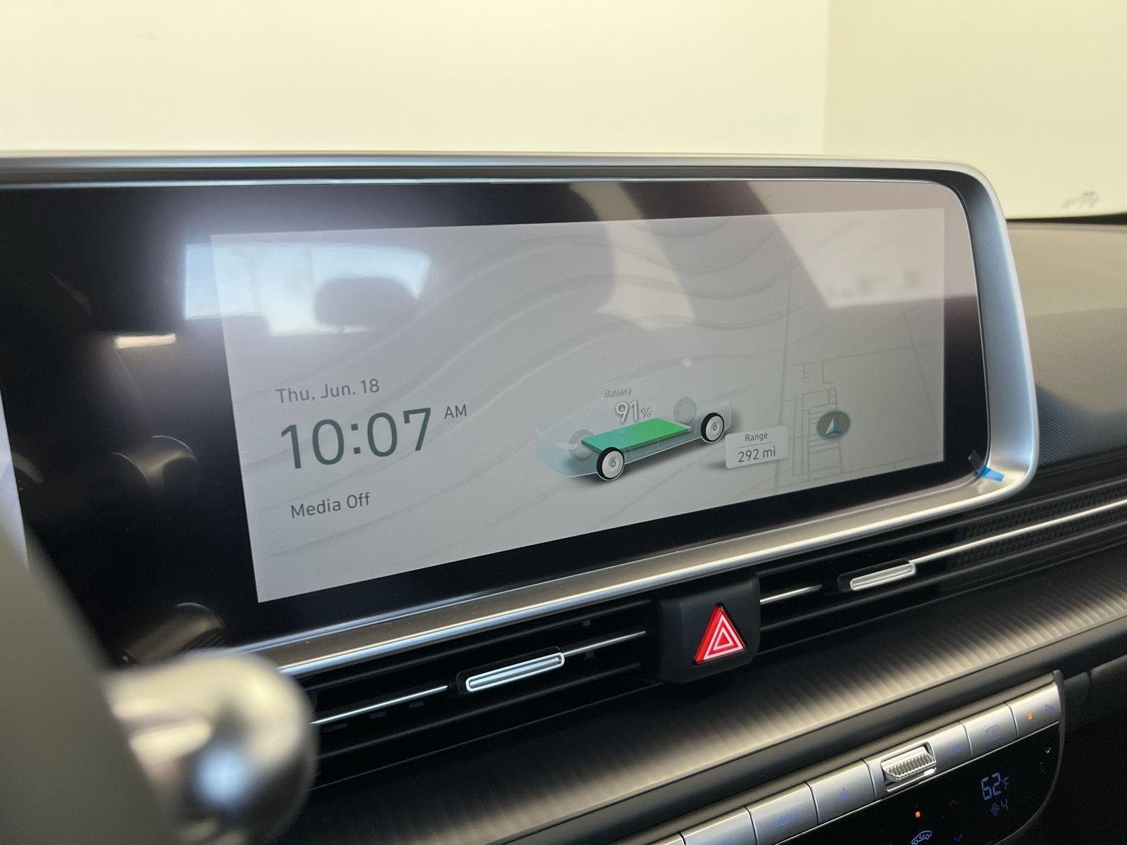 2025 Hyundai IONIQ 6 SE - Photo 16