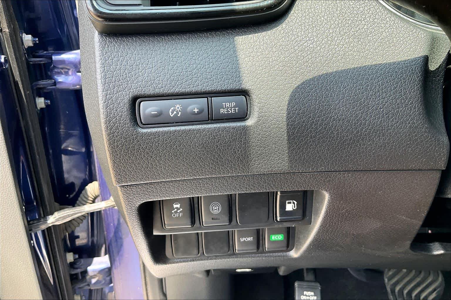 Used 2019 Caspian Blue Metallic Nissan S image 31