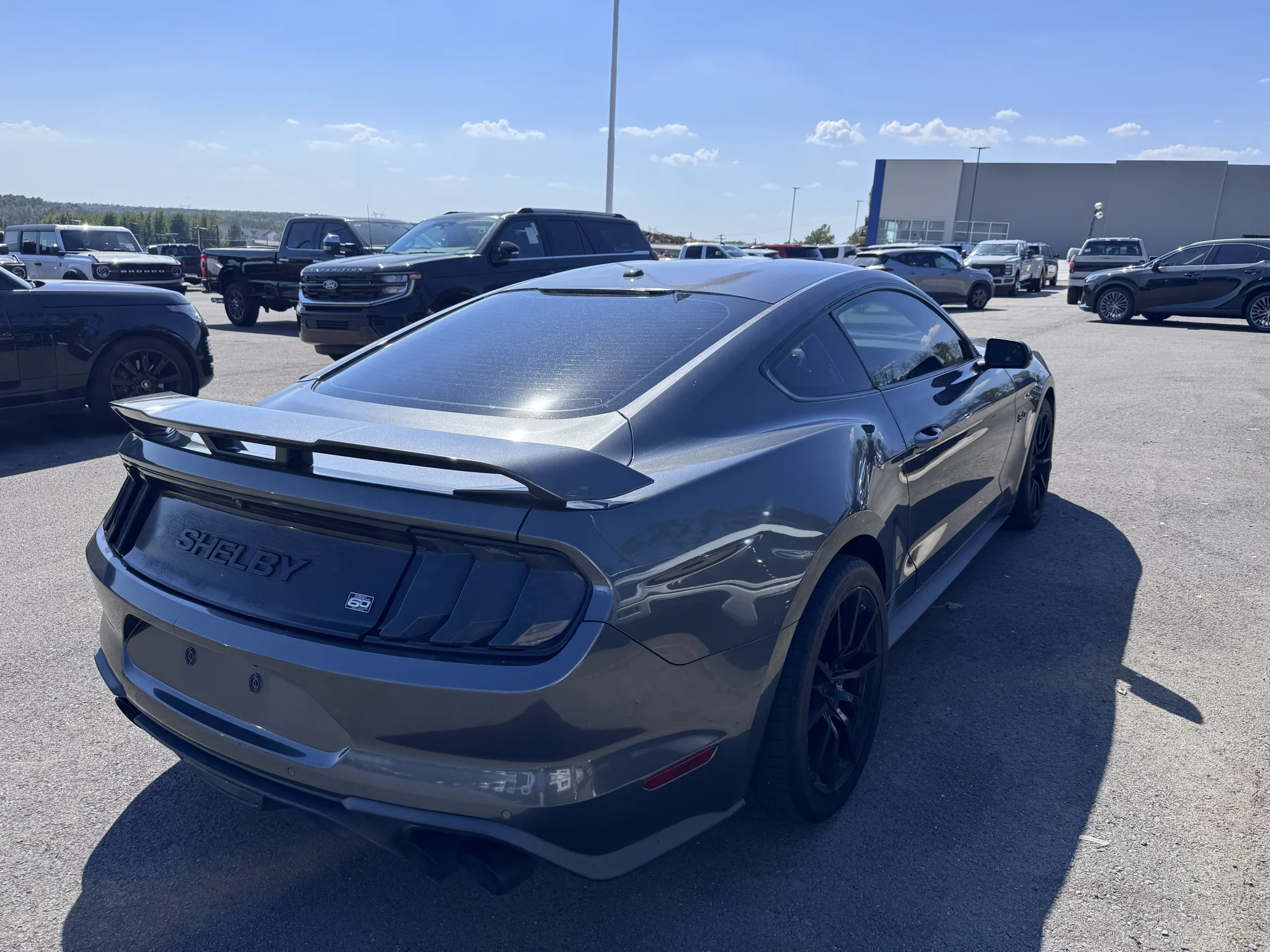 Used 2019 Magnetic Metallic Ford GT image 5