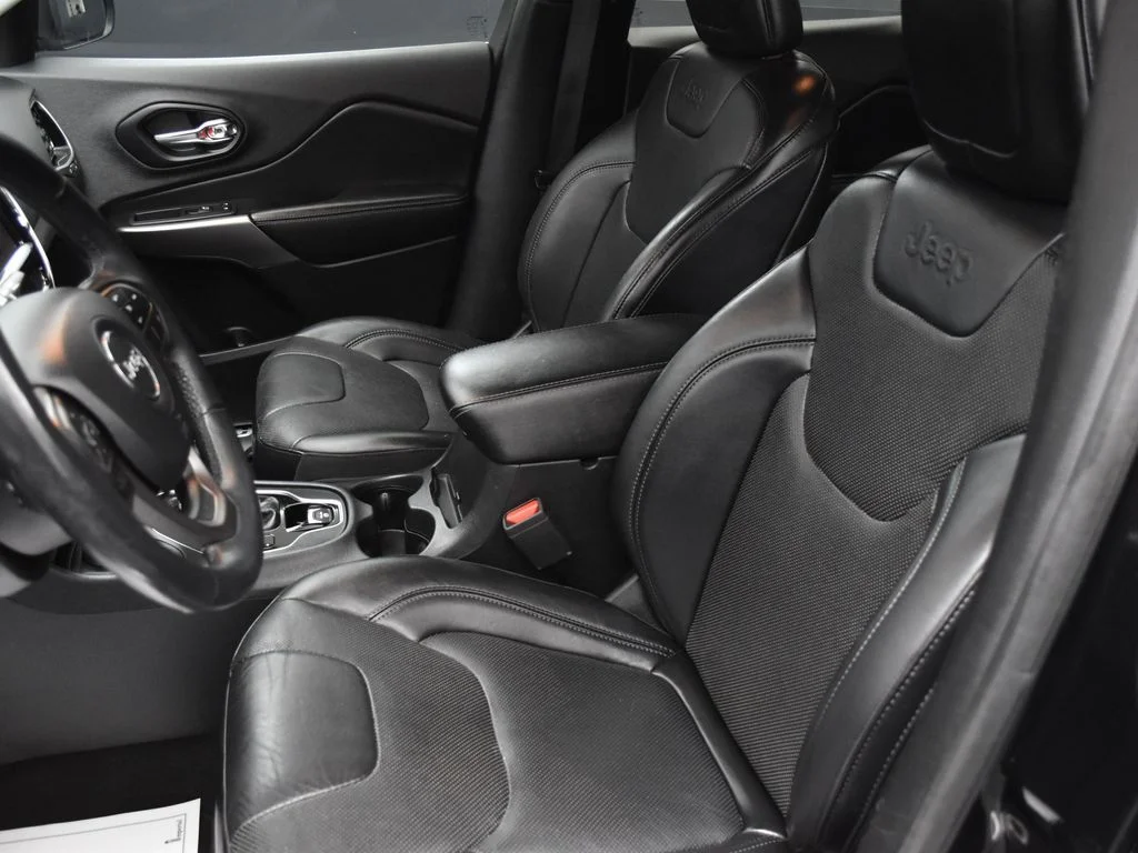 Used 2019 Black Jeep Limited image 15