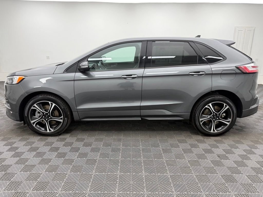 Used 2022 Carbonized Gray Metallic Ford ST image 13