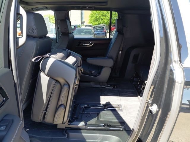2026 GMC Yukon XL Denali - Photo 26