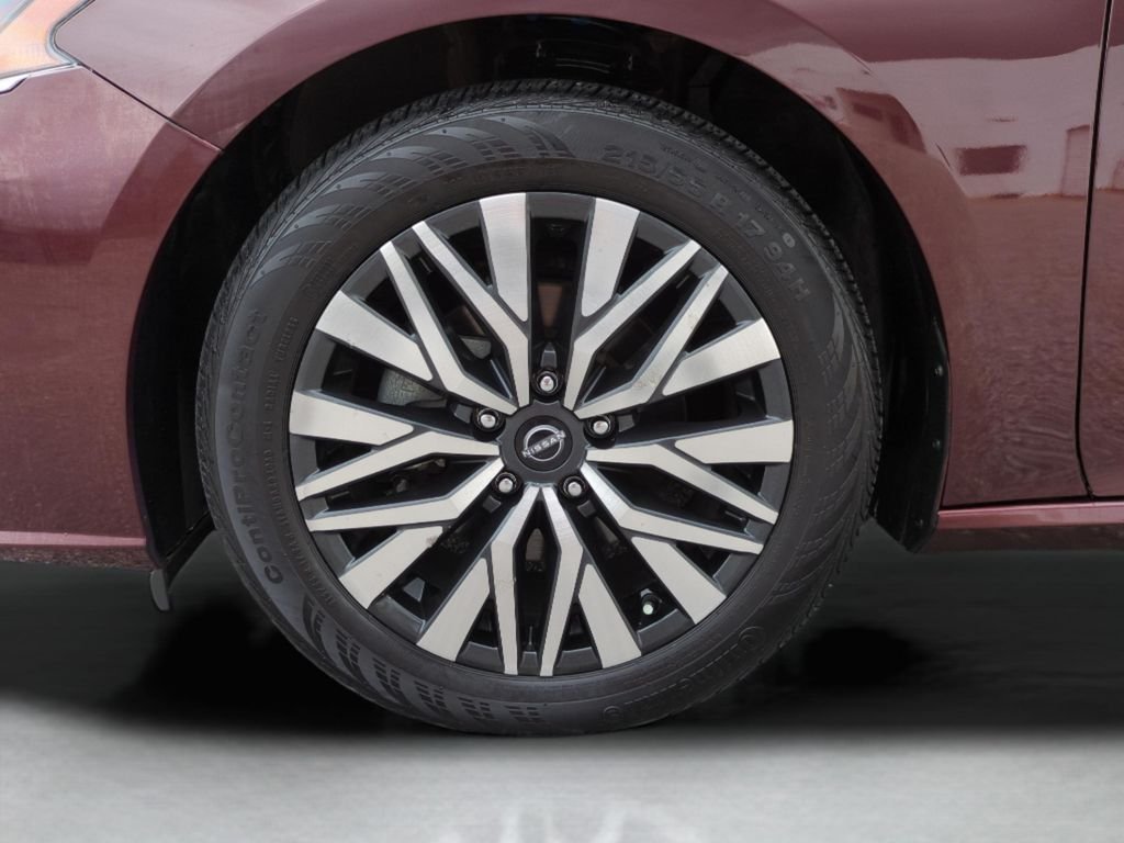 Used 2024  Nissan 2.5 SV image 23