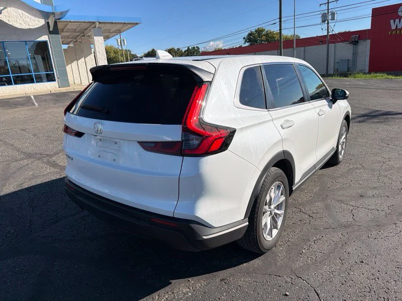Used 2024 White Honda EX-L image 7