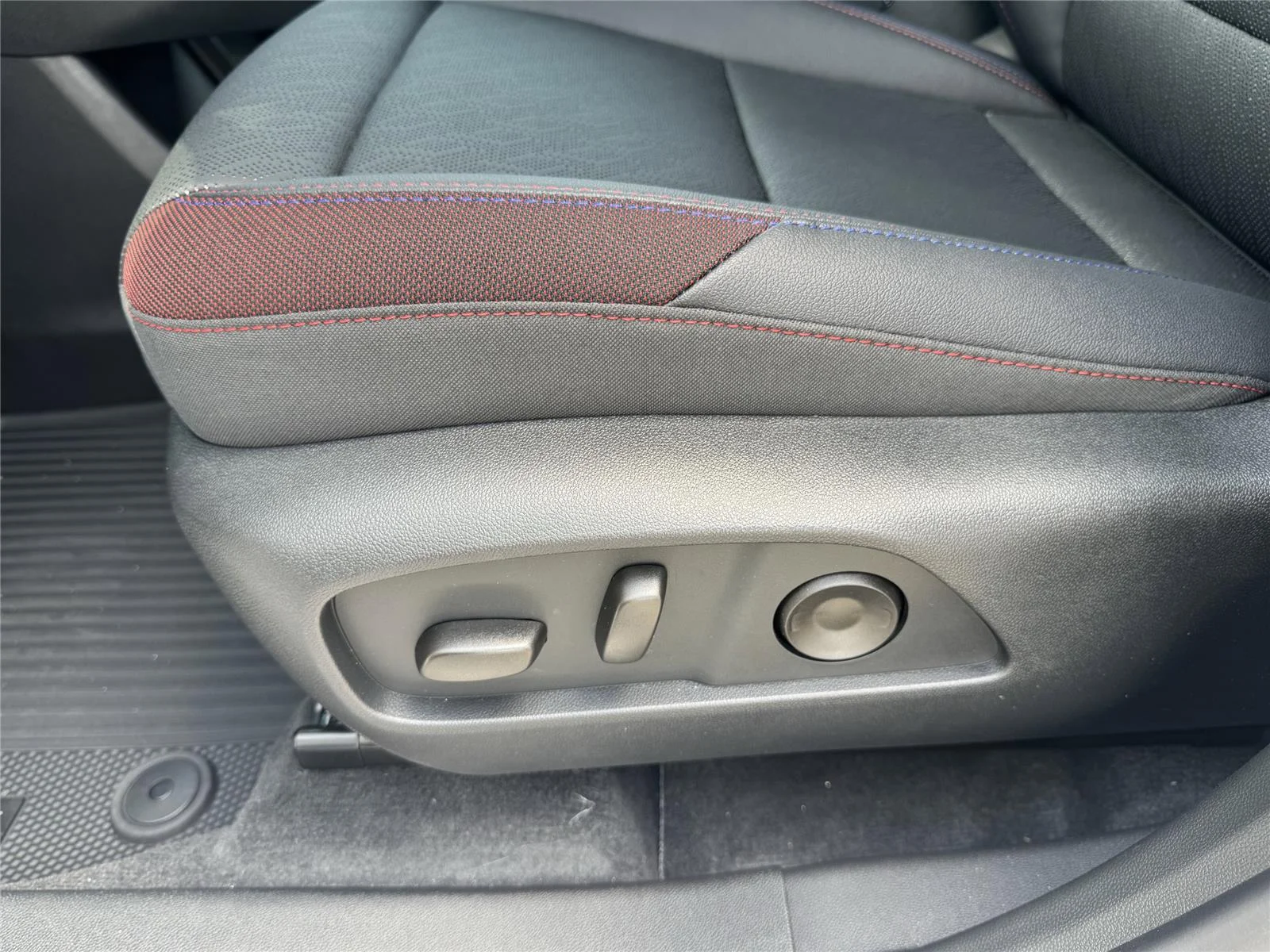 2026 Chevrolet Equinox RS - Photo 32