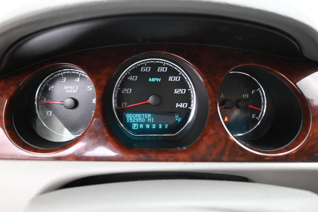 Used 2009 Quicksilver Metallic Buick CX image 15
