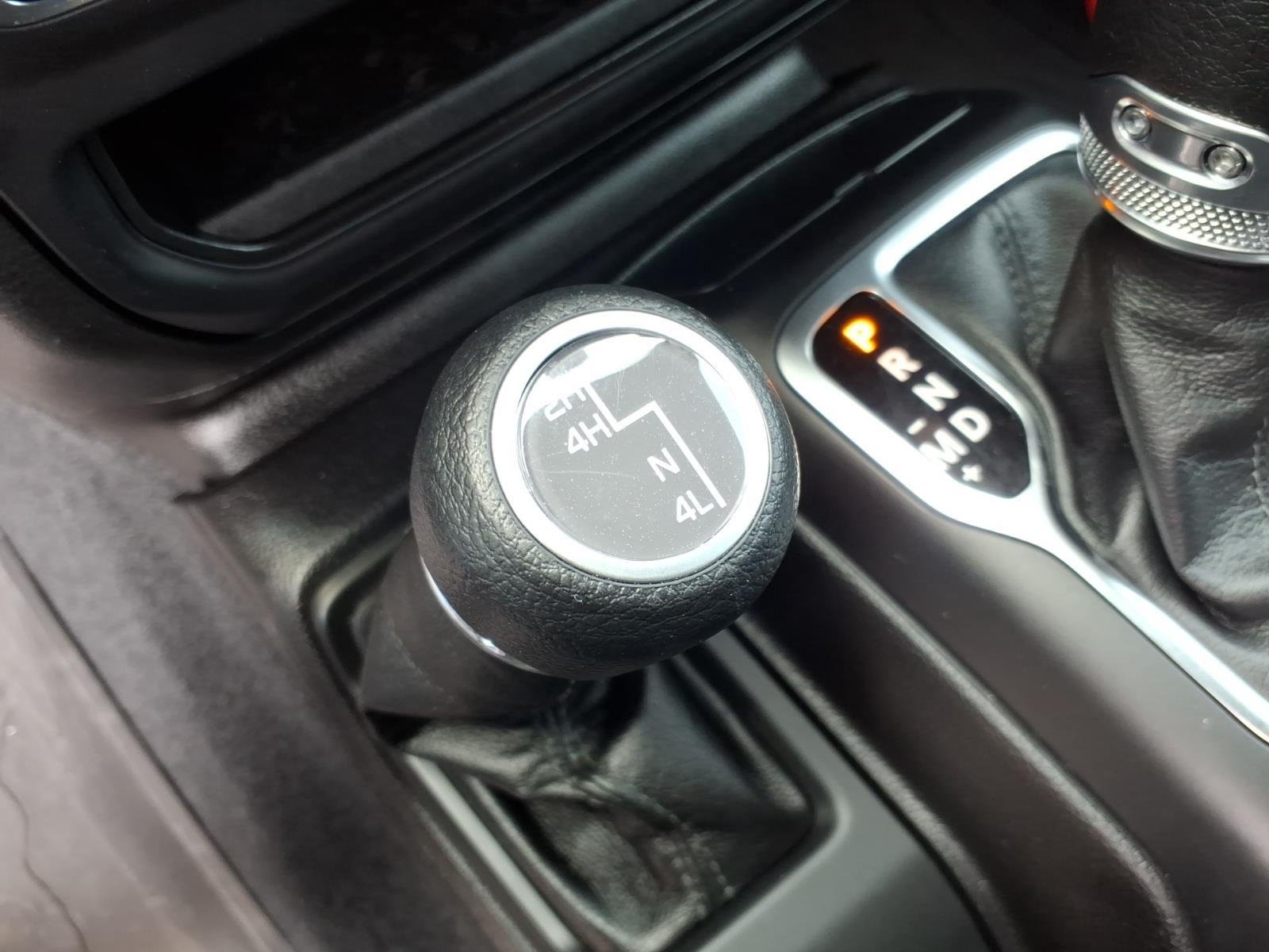Used 2023 Hydro Blue Pearlcoat Jeep Sport image 9