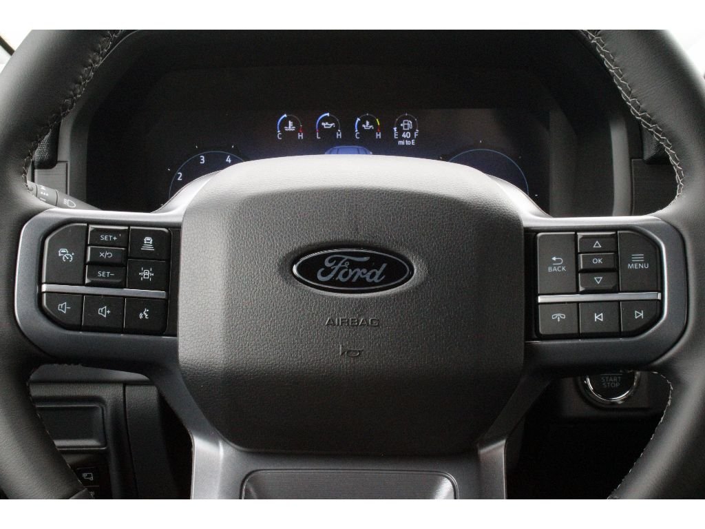 New 2026 Oxford White Ford XLT image 7