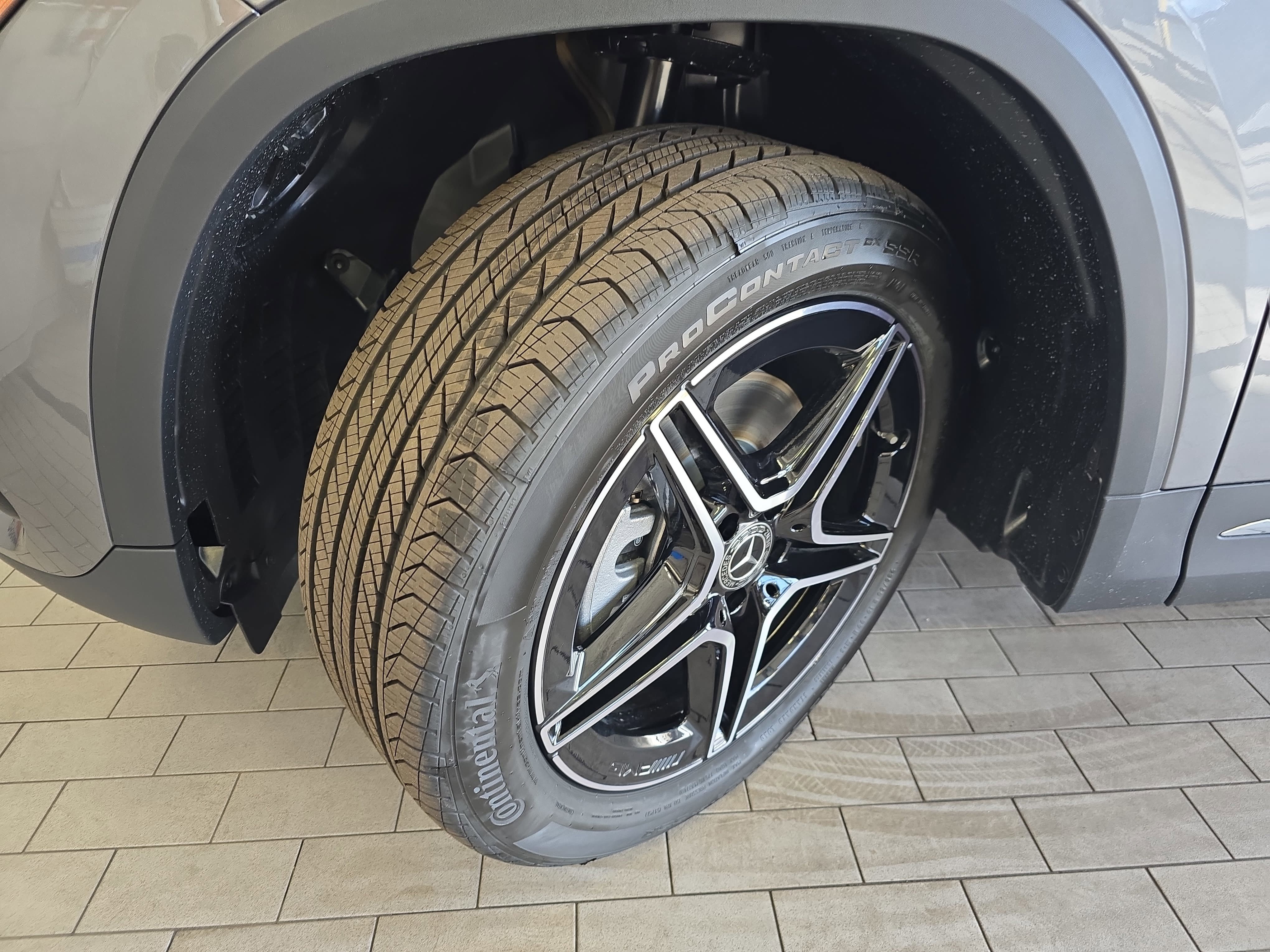 New 2026 Mountain Grey Metallic Mercedes-Benz GLA250 image 33