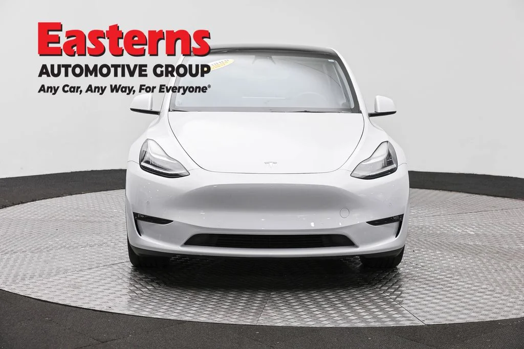 Used 2022 White Tesla Long Range image 2
