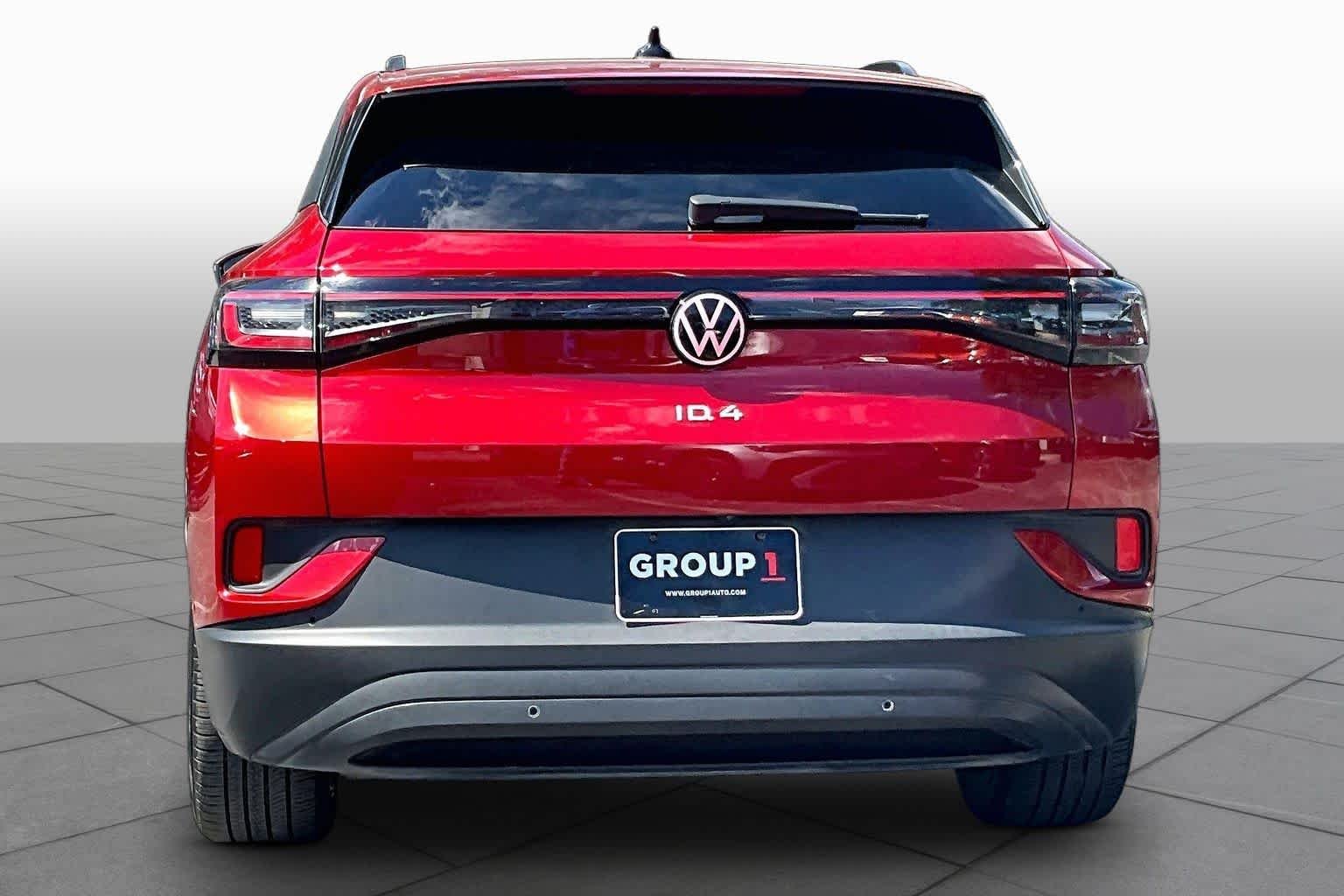 Used 2023 AURORA RED CHROMA Volkswagen Pro S image 4