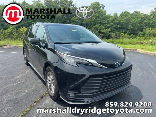 2025 Toyota Sienna XLE