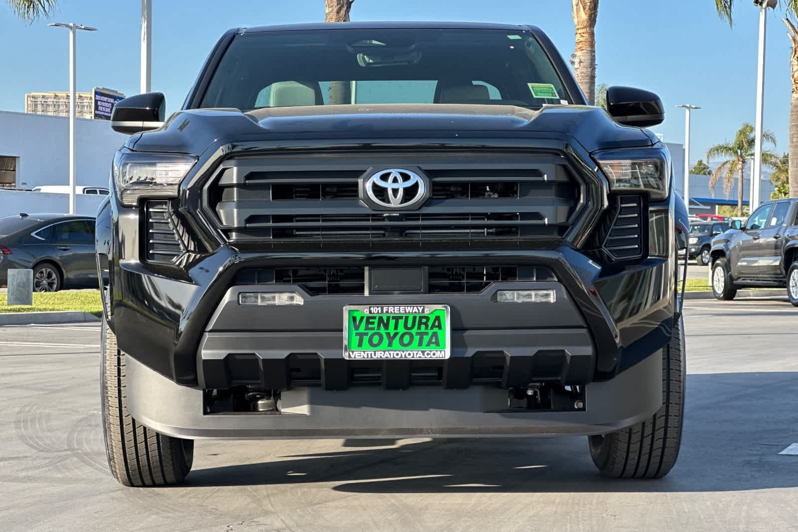 2026 Toyota Tacoma SR5 - Photo 8