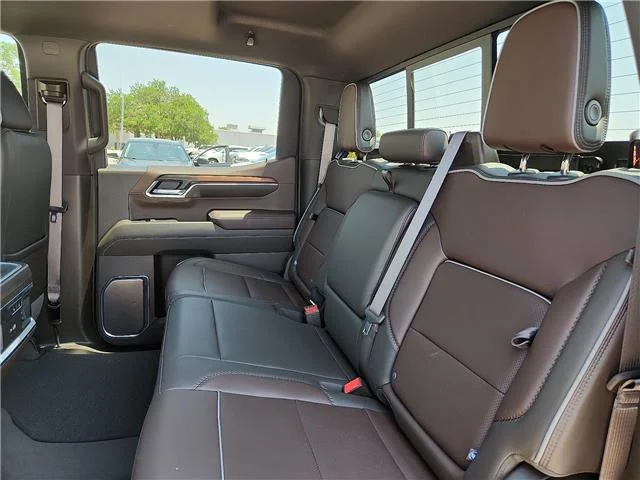 Used 2024 White Frost Tricoat GMC Denali 4x4 Crew Cab 5.75 ft. box 147.4 in. WB image 10
