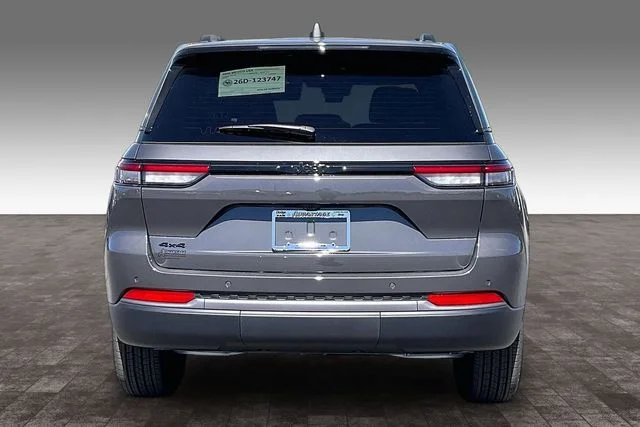 New 2026 Baltic Gray Metallic Clear-Coat Exterior Paint Jeep Laredo Altitude image 4