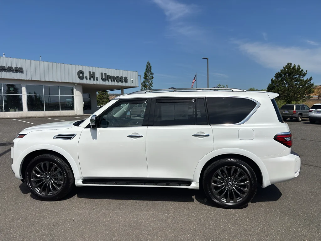 2024 Nissan Armada Platinum 4X4's photo