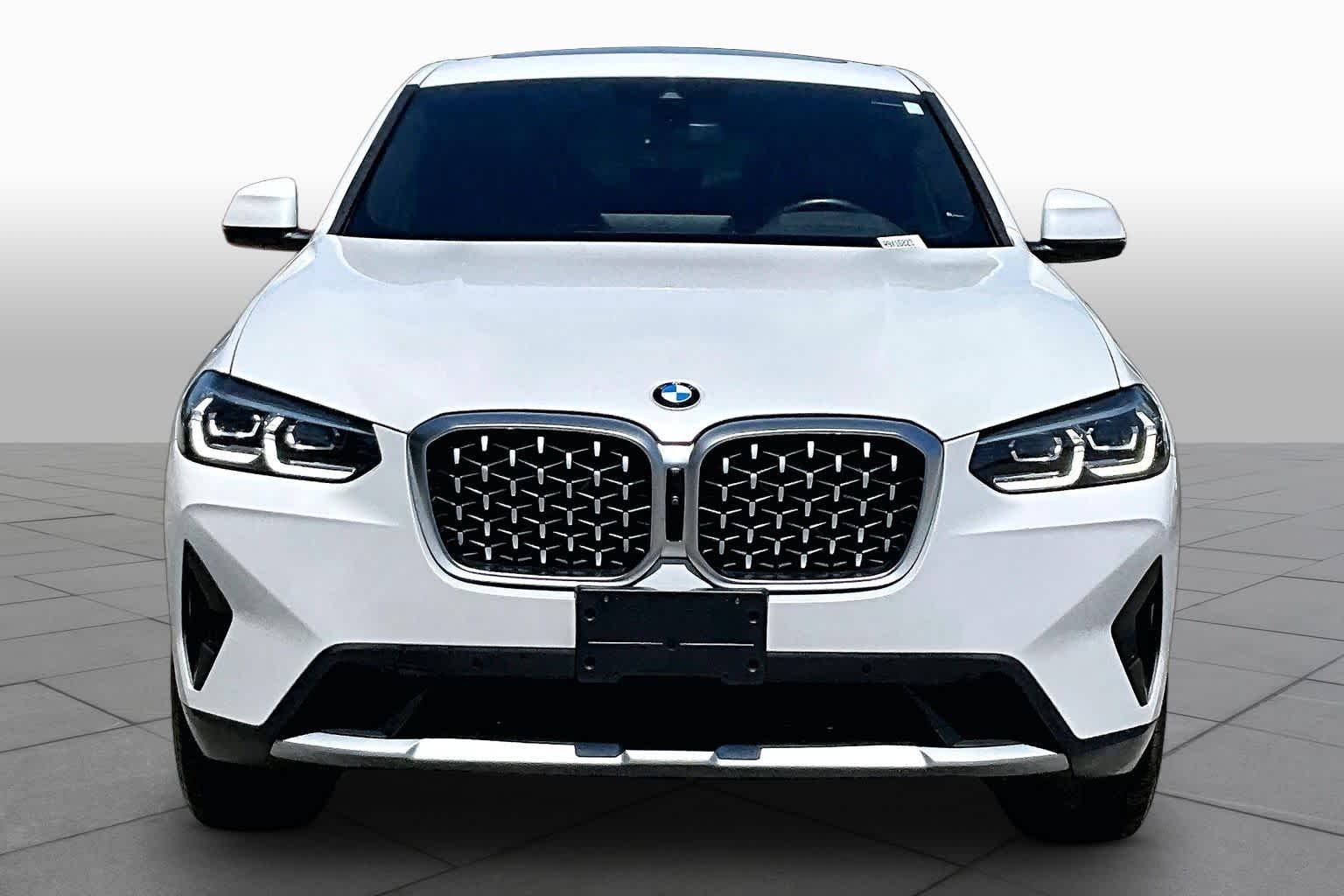 Used 2024 Alpine White BMW xDrive30i image 4