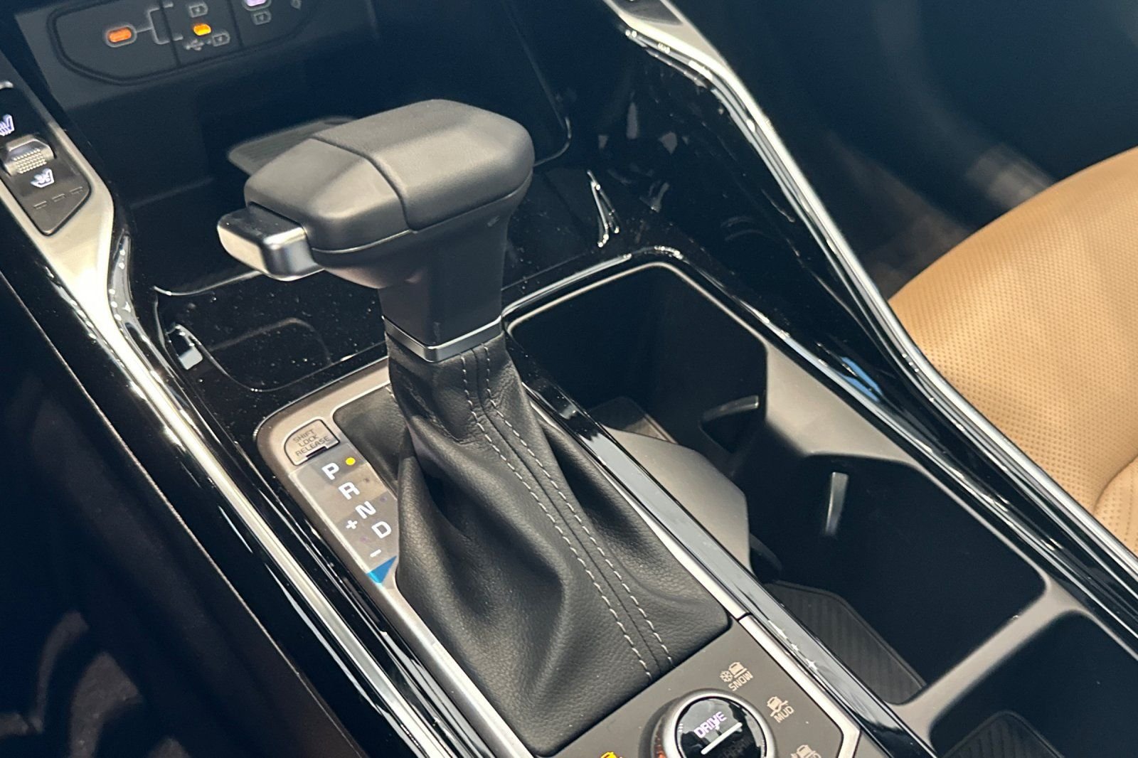 New 2026 Brown Kia X-Line SX Prestige image 21