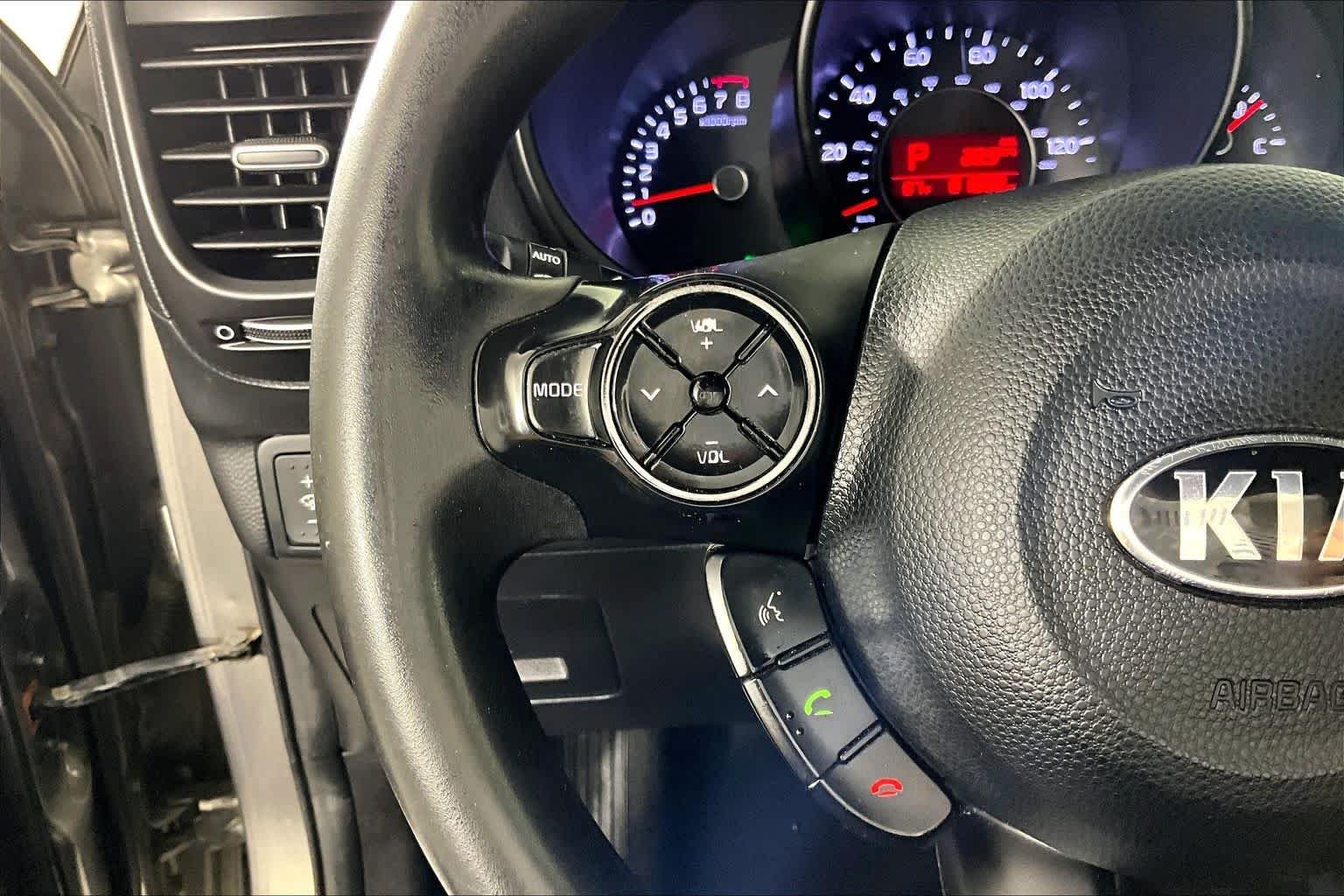 Used 2016 Titanium Gray Kia Base image 18