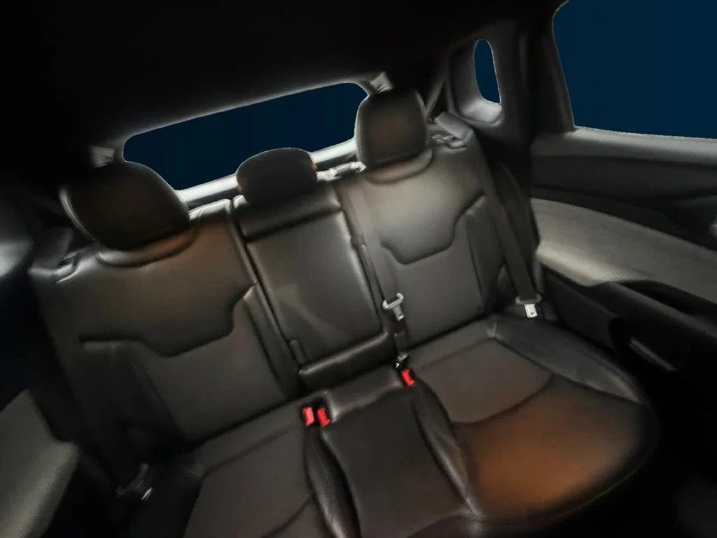 Used 2024 Black Jeep Latitude image 18