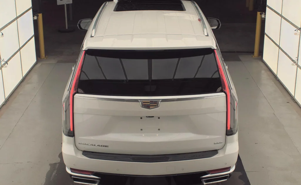 Used 2021 Crystal White Tricoat Cadillac Premium Luxury Platinum image 5