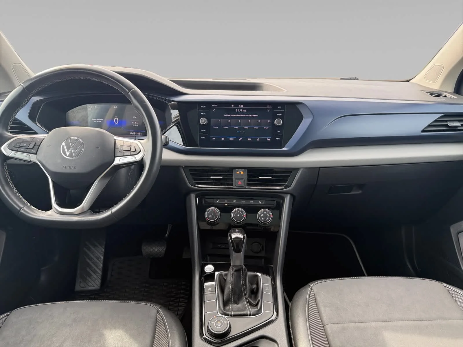 Used 2023 Deep Black Pearl Volkswagen SE image 21