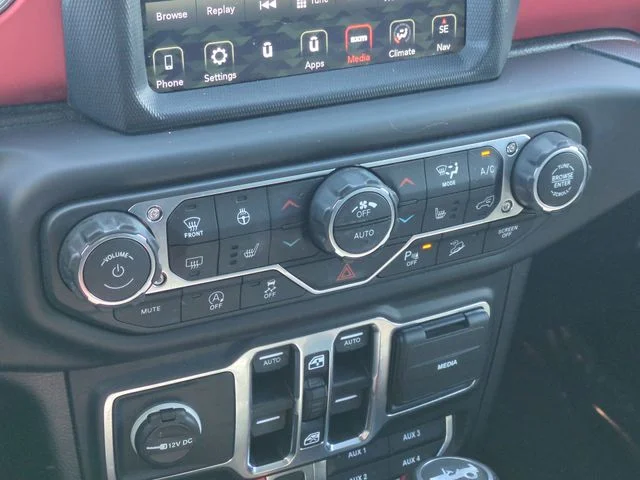 Used 2018 Black Jeep Unlimited Rubicon image 19