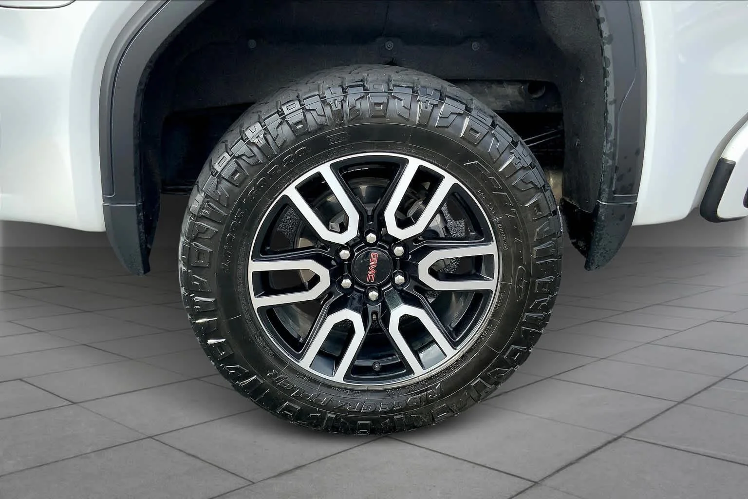 Used 2020 Summit White GMC AT4 image 11