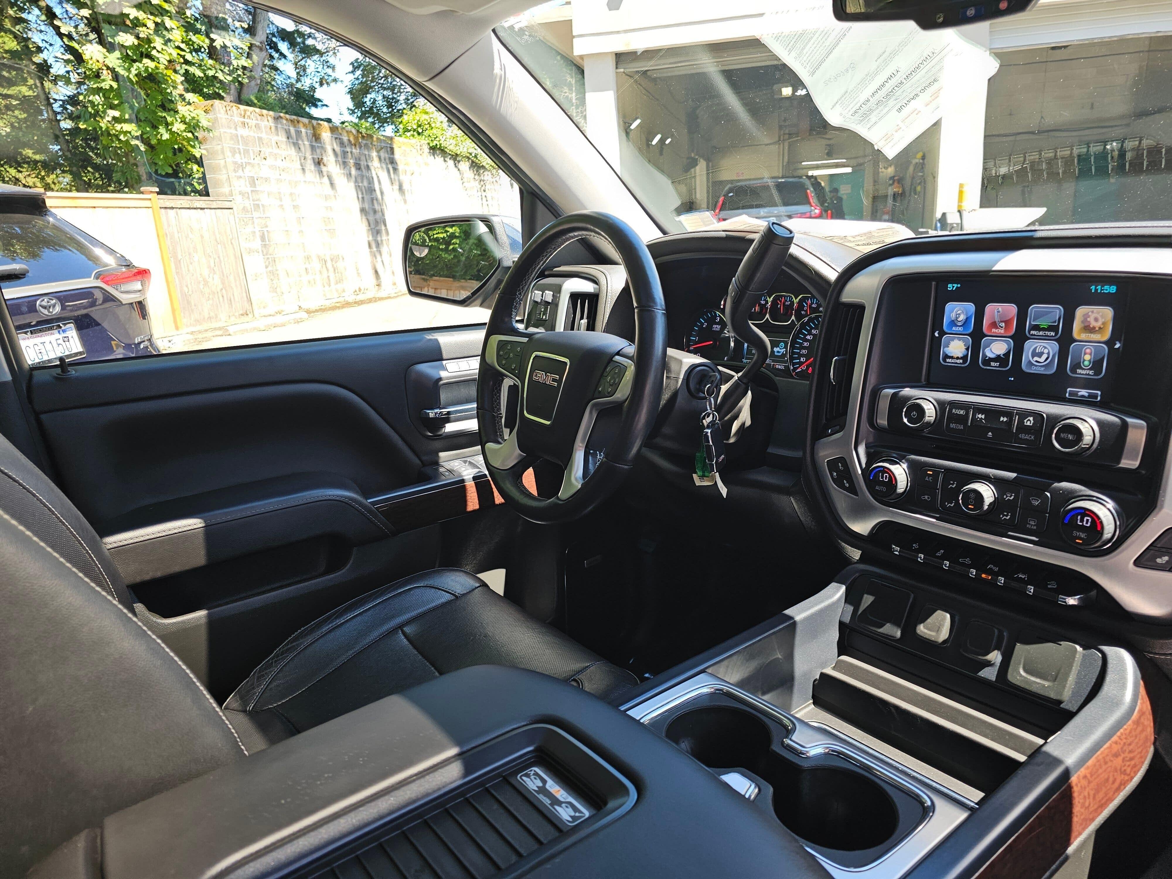 Used 2017 White Frost Tricoat GMC SLT image 10