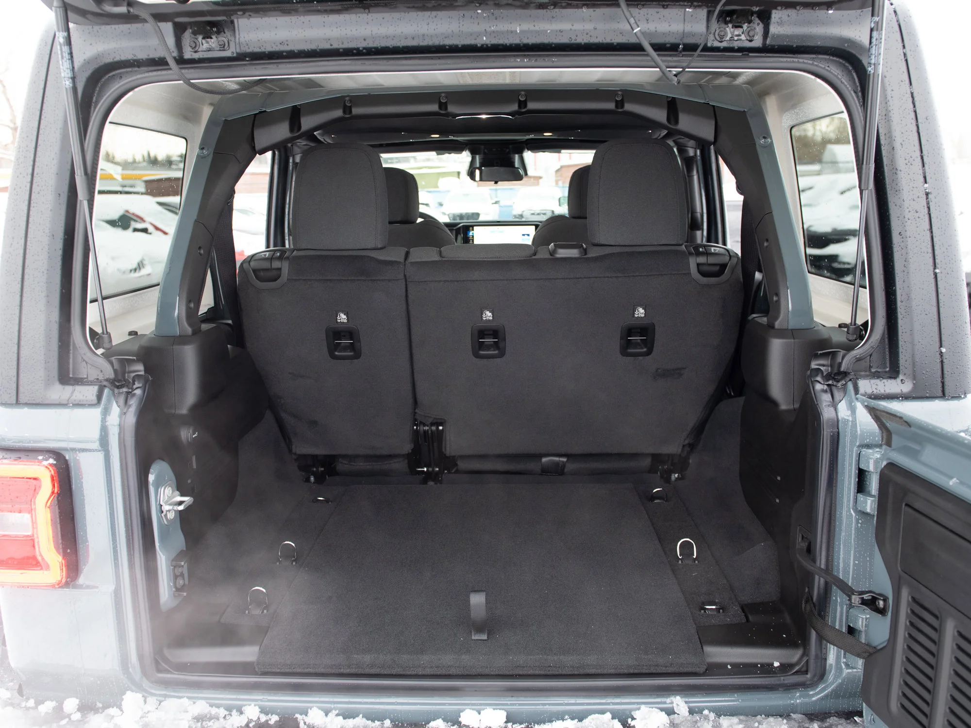 New 2026 Dark blue Jeep Sahara* 4 Door 4x4, Side Steps, Remote Start, Heated Seats image 21