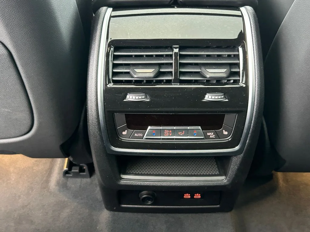 2026 BMW X5 M60i - Photo 33