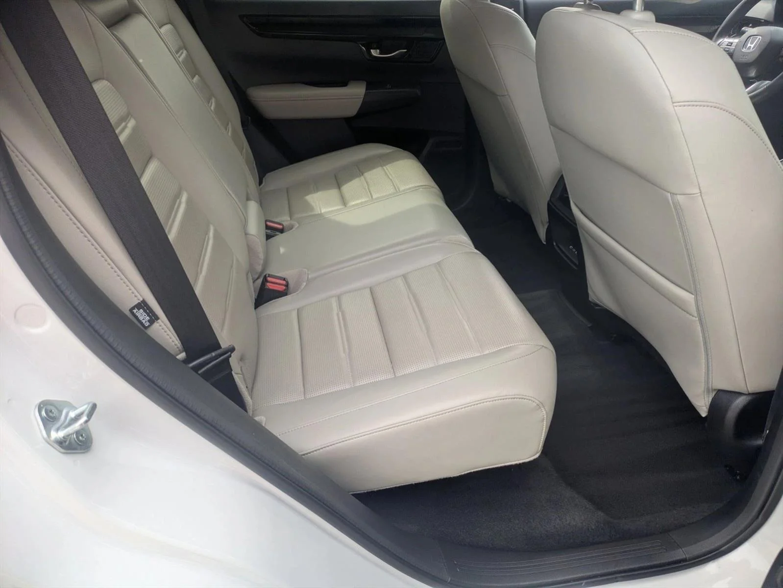 Used 2024 White Honda EX-L image 18