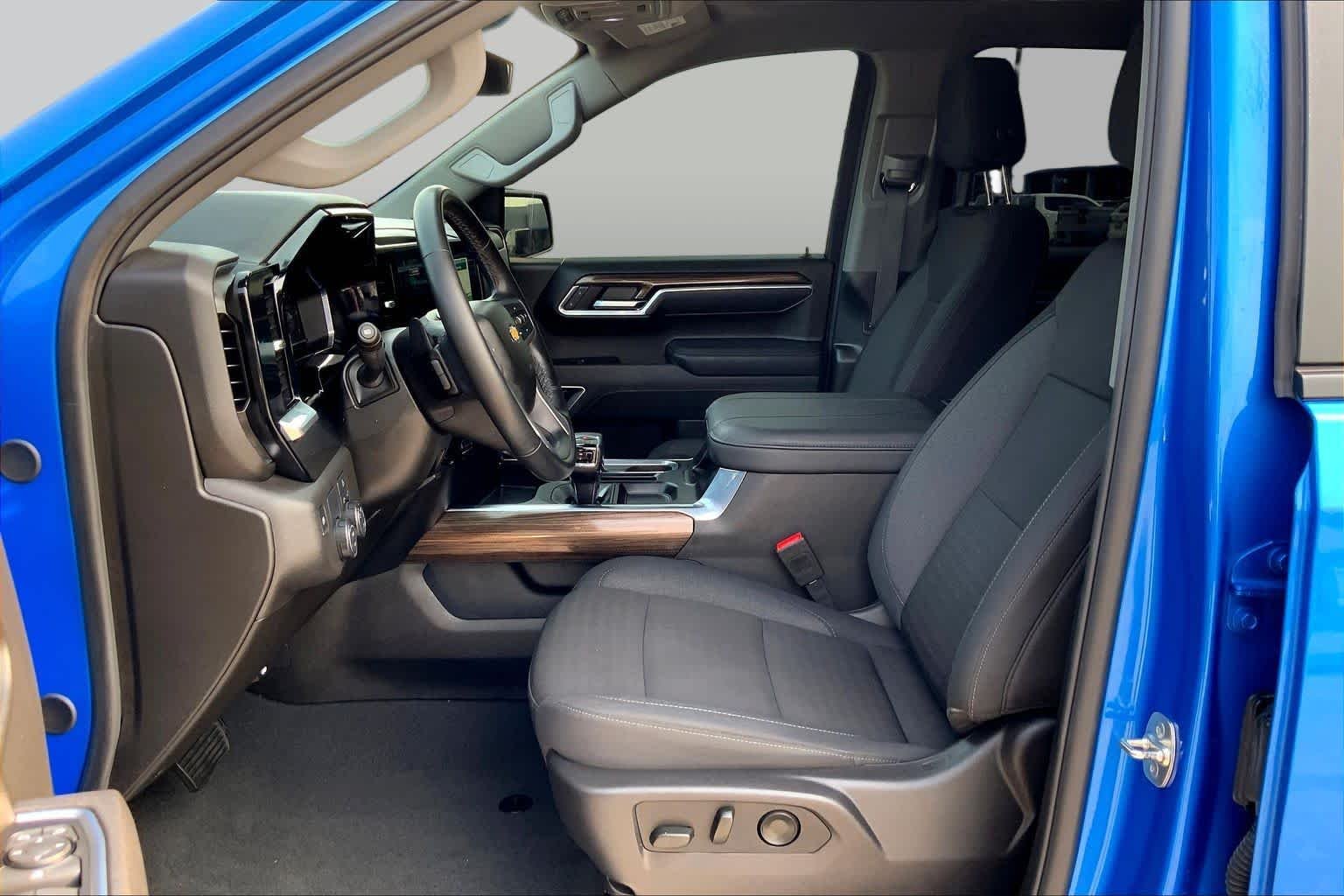 Certified Used 2025 Riptide Blue Metallic Chevrolet LT image 8