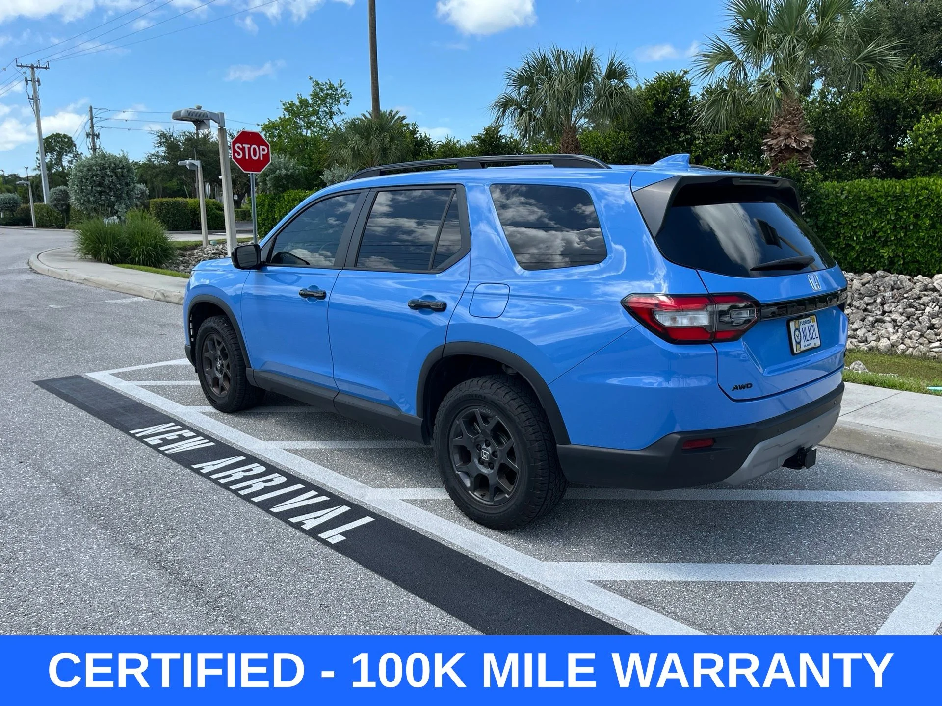 Certified Used 2024 Diffused Sky Pearl Honda TrailSport image 3