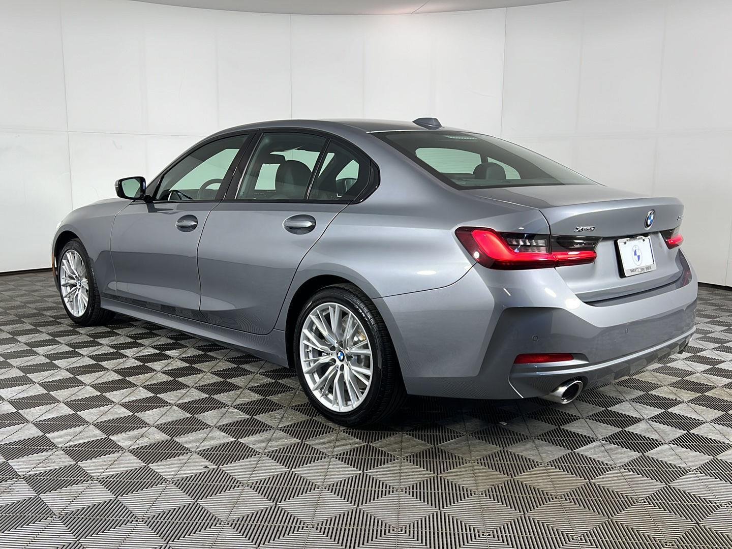 Used 2023 Skyscraper Grey Metallic BMW 330i xDrive image 9