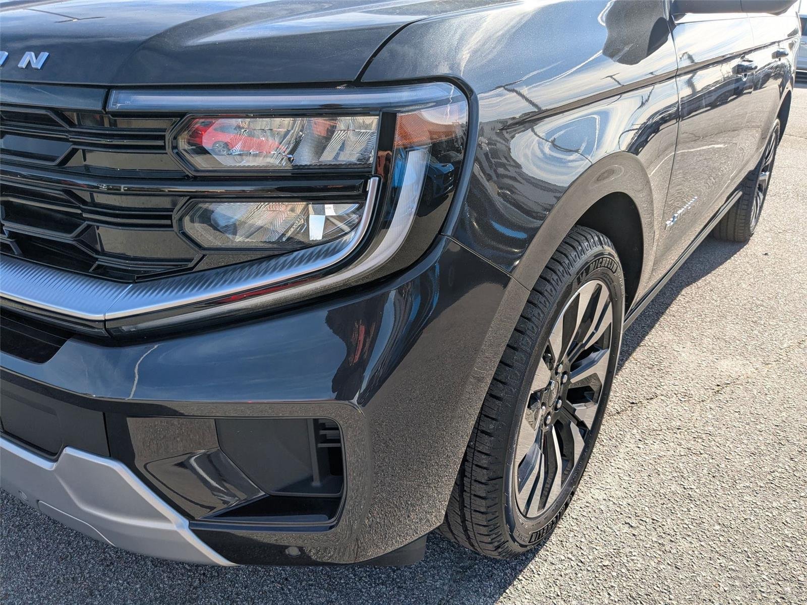 New 2025 Dark Matter Gray Metallic Ford Platinum® MAX image 9