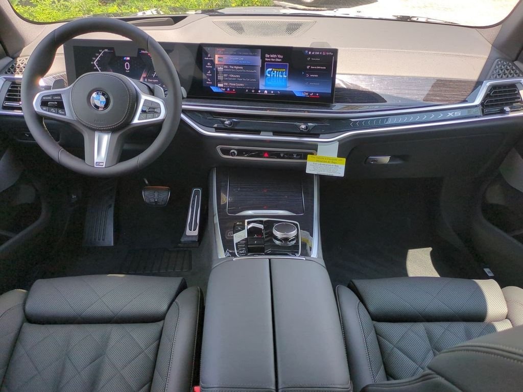 New 2026 Carbon Black Metallic BMW xDrive40i image 15