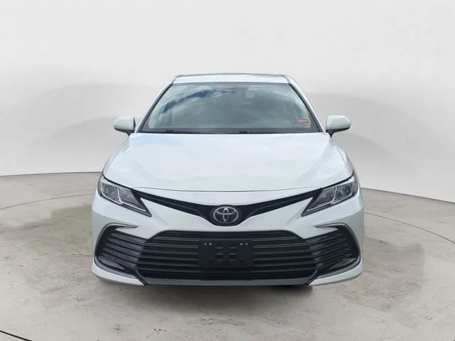 Used 2024 Ice Toyota LE image 8