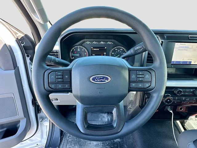 New 2026 Oxford White Ford XL image 7