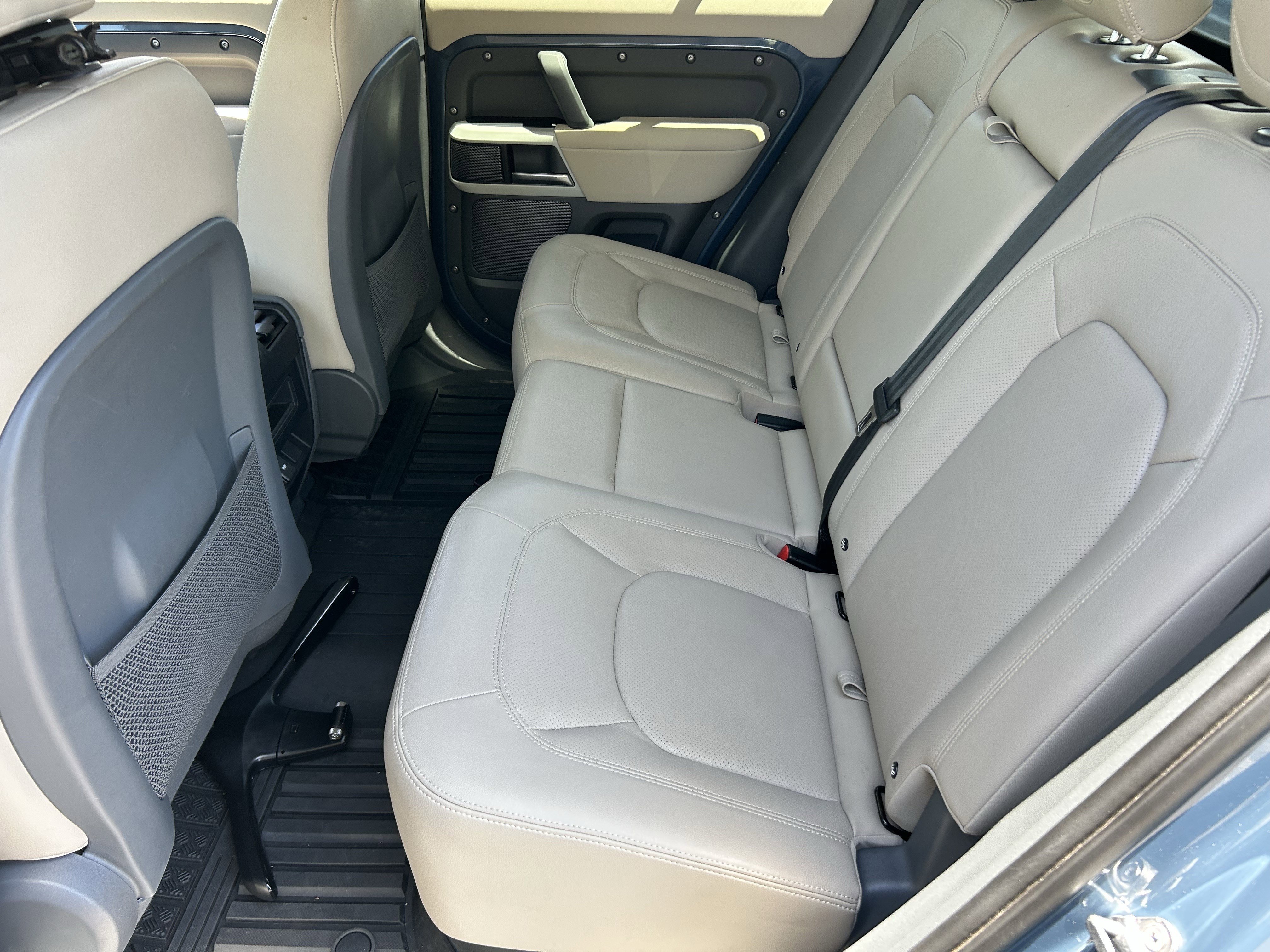 Used 2023 Blue Land Rover S image 15
