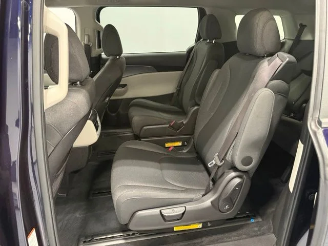 Used 2023 Blue Kia LX image 30