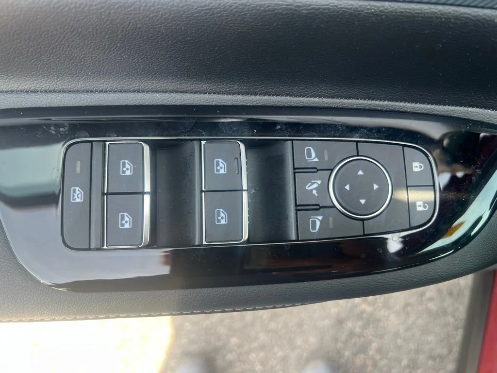 Used 2025 Red Nissan Platinum image 14