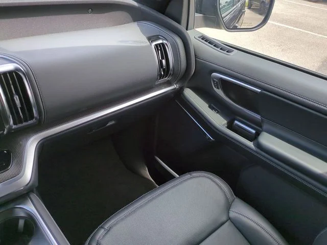 New 2026 Dark Matter Gray Metallic Ford Platinum® image 17