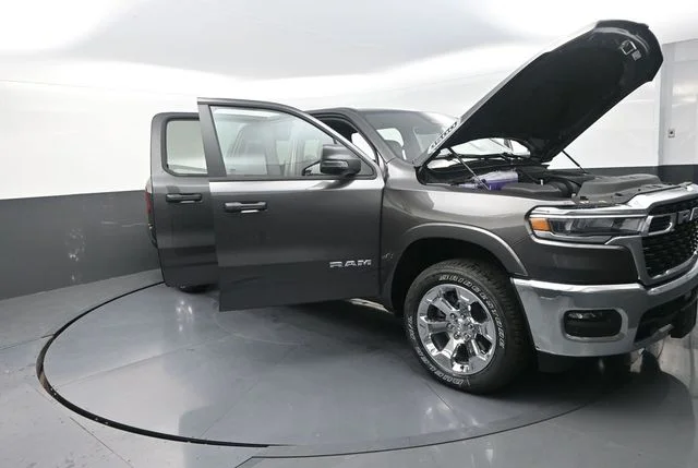 New 2026 Granite Crystal Metallic Clearcoat RAM Big Horn/Lone Star image 32