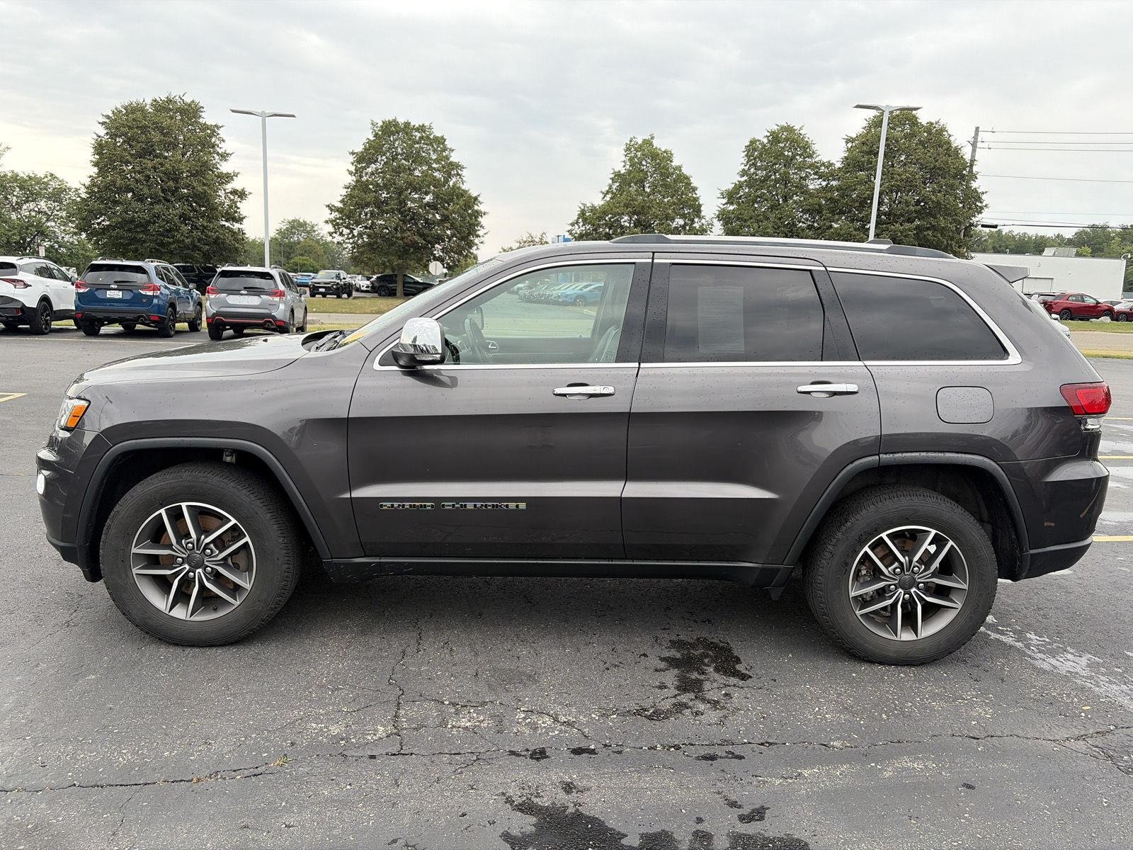 Used 2021 Granite Crystal Metallic Clearcoat Jeep Limited image 4