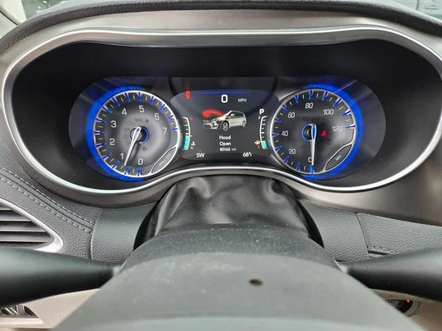 Used 2017 Gray Chrysler Limited image 34