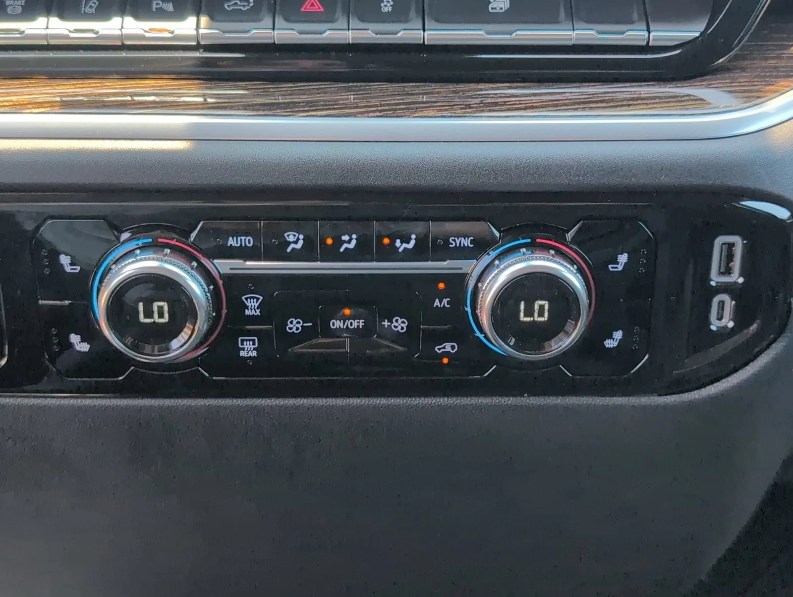 New 2026 Sterling Metallic GMC SLE image 20