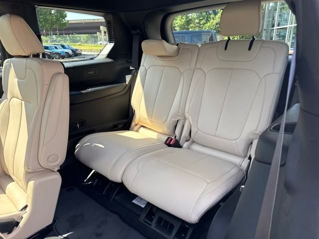 New 2025 Velvet Red Pearl-Coat Exterior Paint Jeep Limited image 20